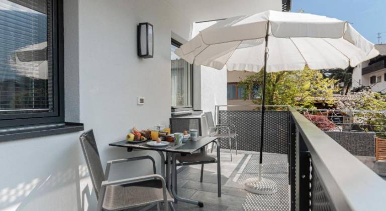 Rental apartment with terrace, garden & grill — photo 4