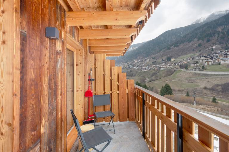 Fully equipped holiday apartment with garden, fast internet & terrace | River view | Pet-friendly — photo 2