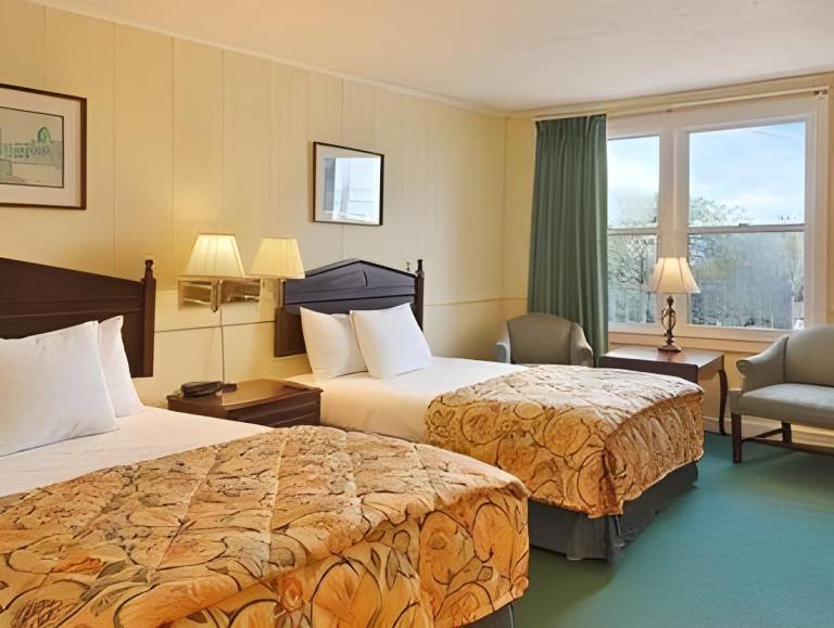 Days Inn by Wyndham Bar Harbor in Bar Harbor, ME