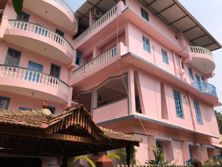 Thomas Beach Guesthouse in Morjim