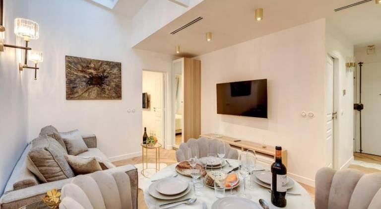 Fully equipped pleasant rental apartment with hot tub | Near Arc de Triomphe | Dogs allowed — photo 4