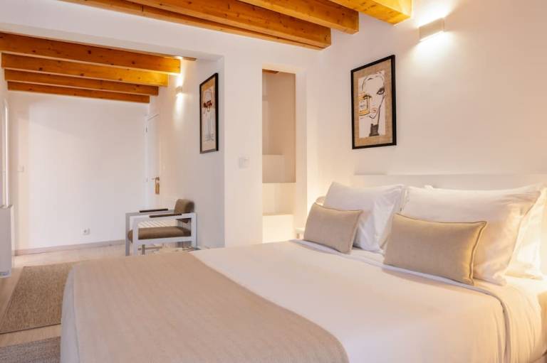 Bed & Breakfast  Elvas