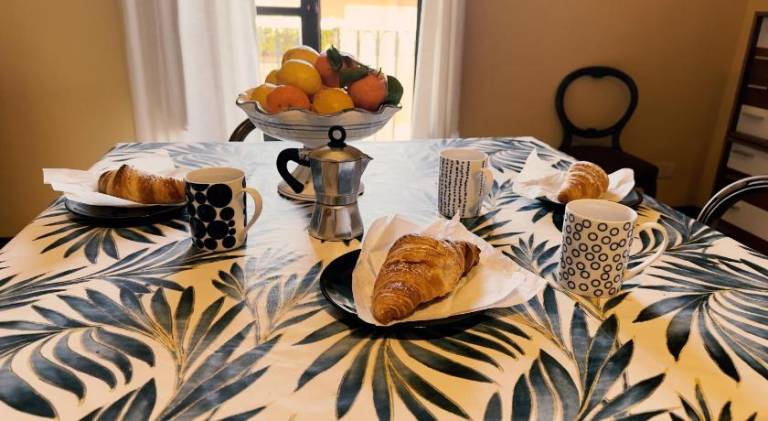 Holiday apartment with terrace | Next to Palermo Cathedral | Good for workation | Pet-friendly — photo 3