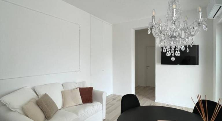 Holiday apartment with pool, jacuzzi & patio — photo 4