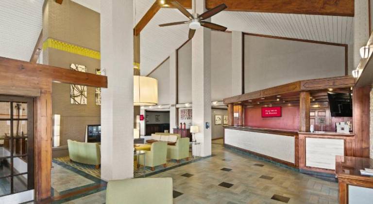 Red Roof Inn & Suites Irving – DFW Airport South — photo 3