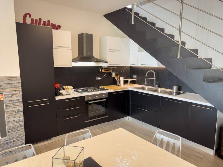 House with 2 rooms for 4 persons — photo 4