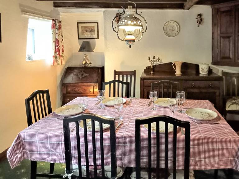 Cottage with 4 rooms for 6 persons — photo 3