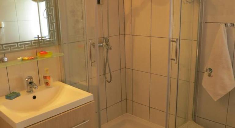 House with 3 rooms for 5 persons — photo 2