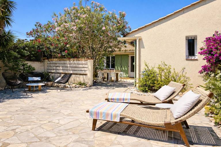 Fully equipped pleasant gite with patio, garden & barbecue | Beach nearby | Pet-friendly in Canet-en-Roussillon