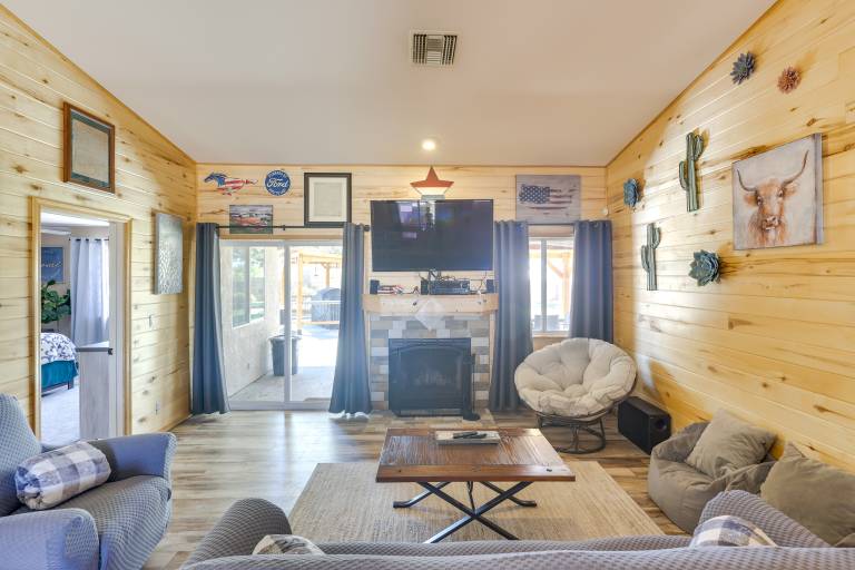 Lovely Bullhead City Retreat w/ Patio & Grill! — photo 3