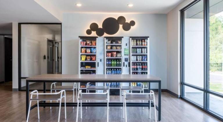 ECHO Suites Extended Stay by Wyndham Colorado Springs Airport — photo 3