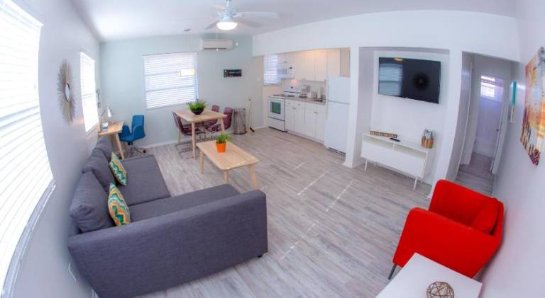 St. Pete Beach Suites — photo 2