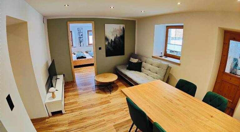 Rental apartment with patio & yard | Pets allowed in Samnaun