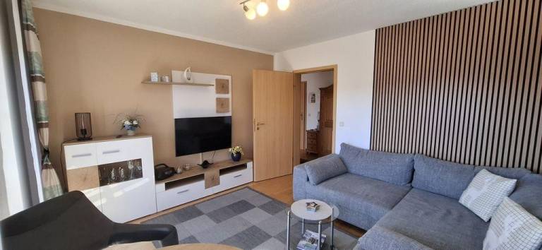 Family-oriented lovely apartment with yard, grill & patio | Pet-friendly — photo 4