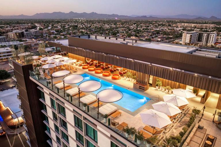 The REMI., Scottsdale, Autograph Collection — photo 5