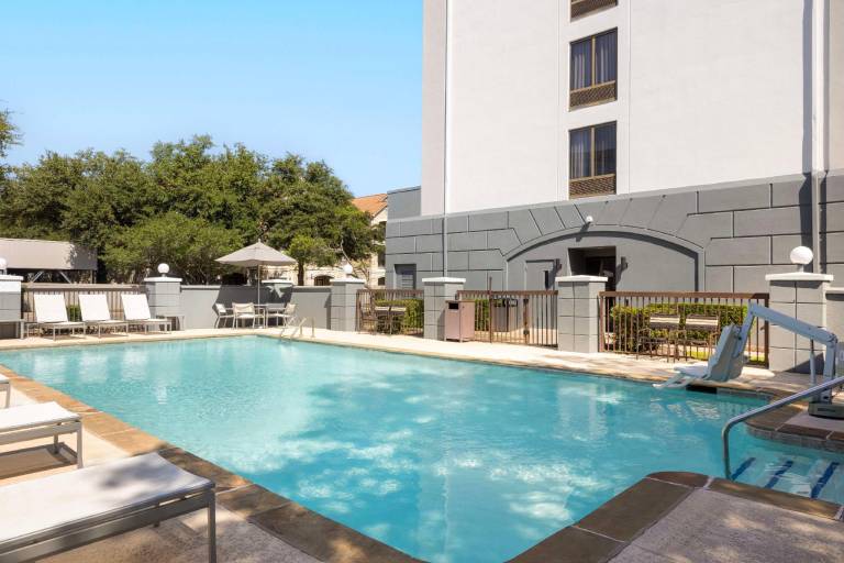 Hyatt Place Dallas North Galleria — photo 2
