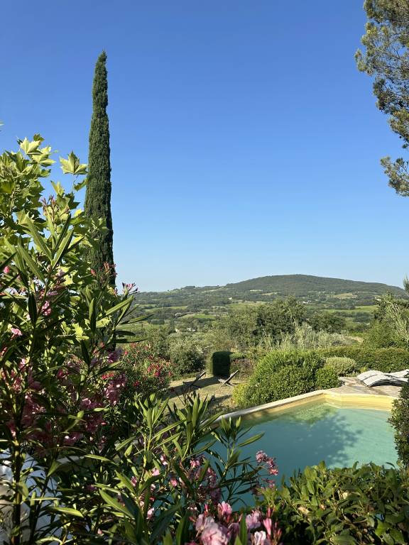 Provenzalisches Haus mit Blick auf den Mont Ventoux