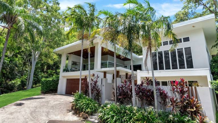 House  Palm Cove