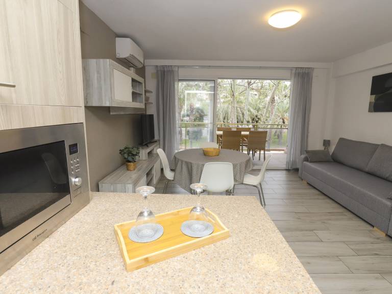 Apartment with 2 rooms for 6 persons — photo 2
