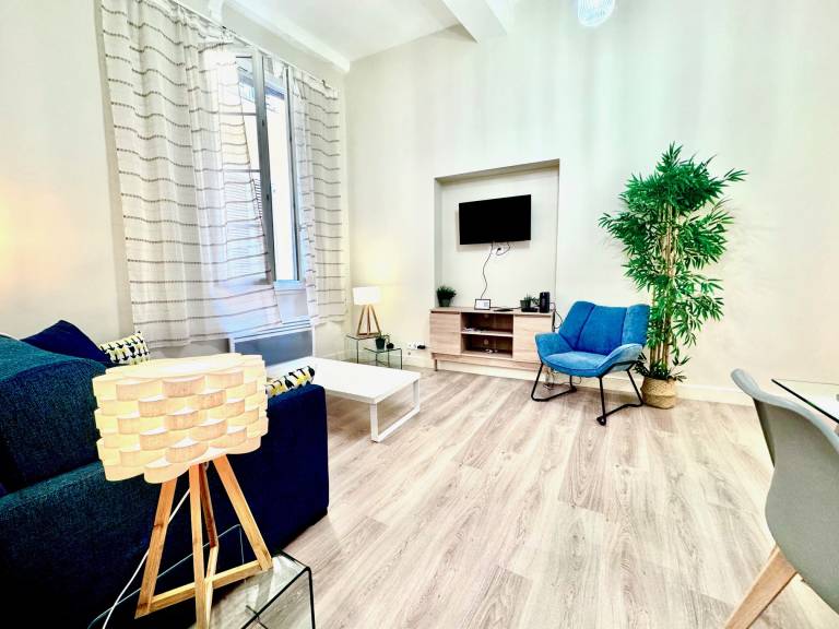 Apartment | Close to Castle Hill — photo 4