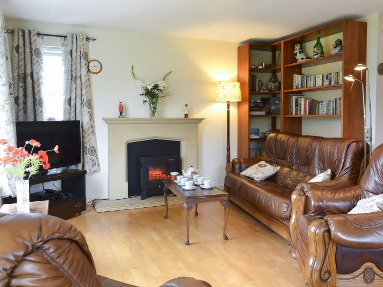 Child-friendly charming cottage with BBQ & garden | Pets are welcome — photo 2