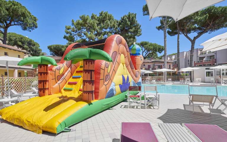 Holiday apartment with pool — photo 5