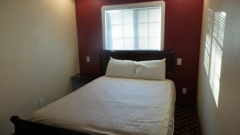 Surf City Inn & Suites — photo 3