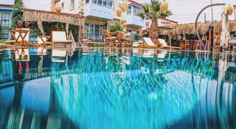 Dort Mevsim Alacati — photo 5