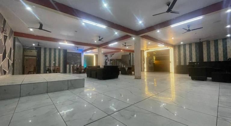 Hotel O BABA Hotel & Restaurant in Prayagraj