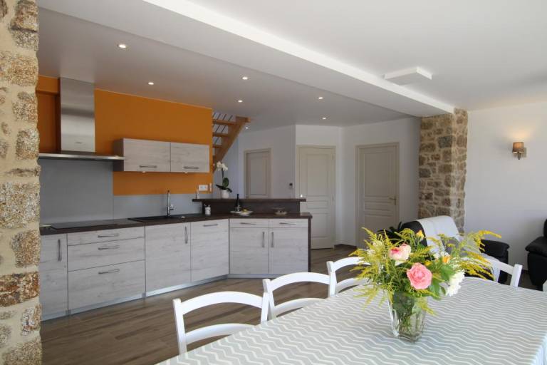 Gite with garden, patio & barbeque — photo 3
