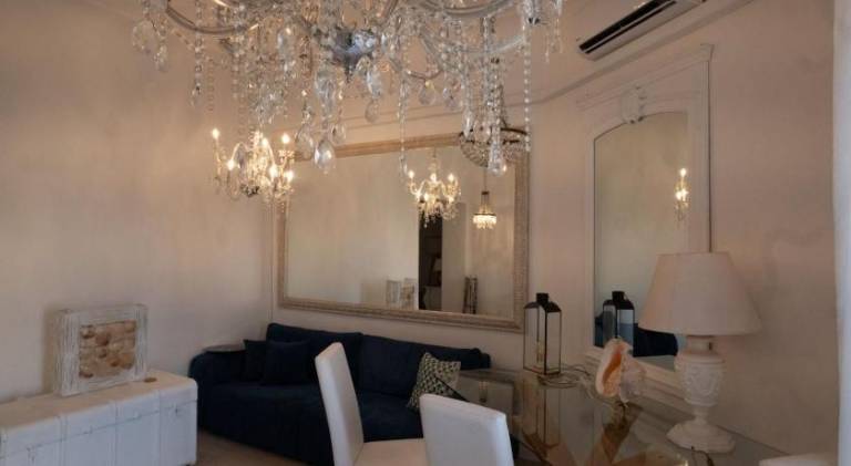 Holiday apartment with private pool, terrace & jacuzzi — photo 4