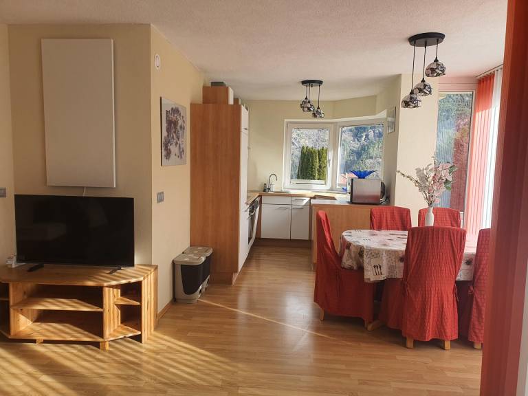 Rental apartment with patio — photo 4