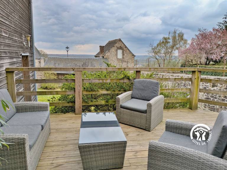 Cottage with yard & barbeque — photo 5