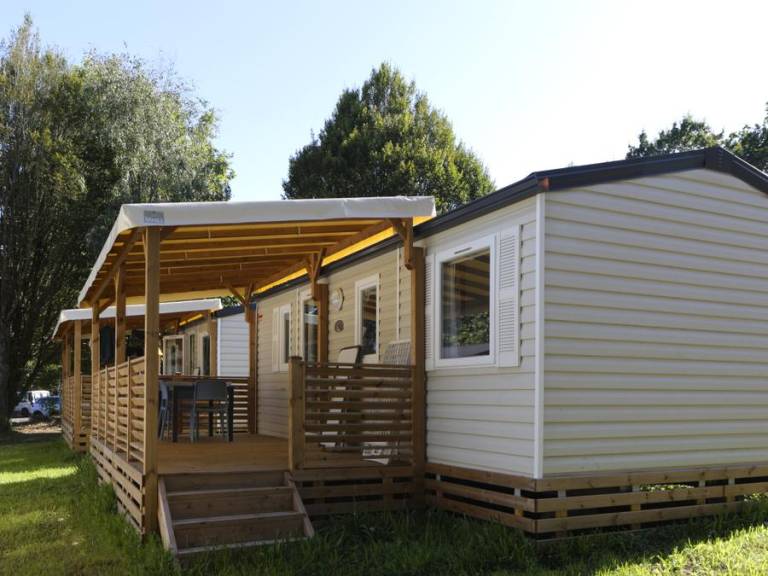 Mobile home with patio & barbeque — photo 5
