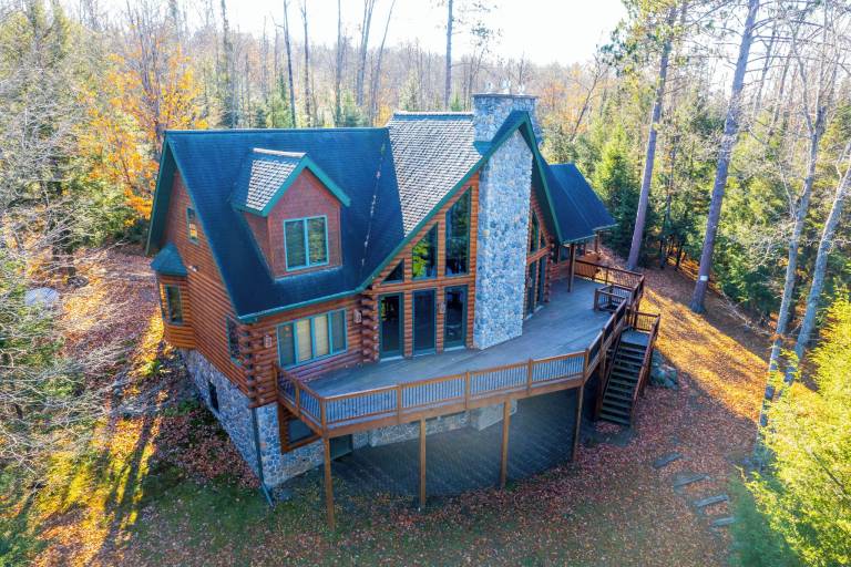 Cabin  Crystal Falls