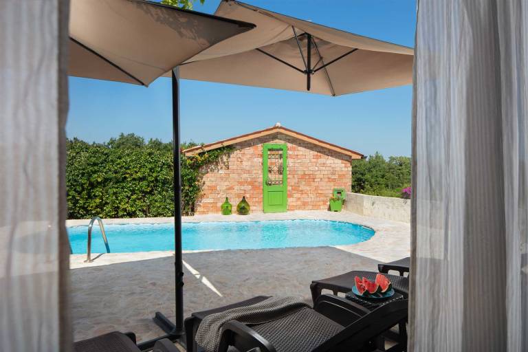 Family-oriented wonderful villa with pool, BBQ & garden | Pool view | Pets are welcome — photo 5
