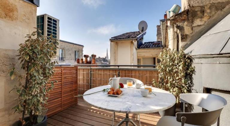 Rental apartment | Next to Bordeaux Cathedral | Perfect for remote work in Bordeaux