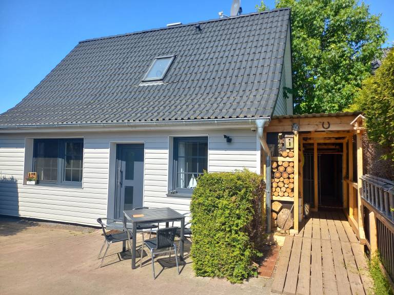 Ferienhaus mit Hund inNeuendorf, Zinnowitz Usedom f&uuml;r max. 4 Personen