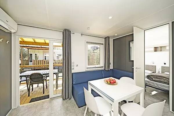 Mobile home with yard, pool & barbeque | Pets allowed — photo 2