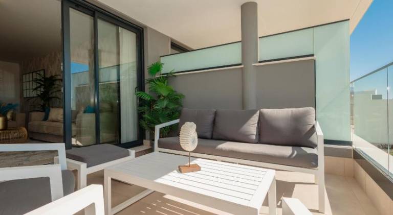 Fully equipped pleasant rental apartment with patio, yard & private pool | Next to the beach | Dogs allowed — photo 5