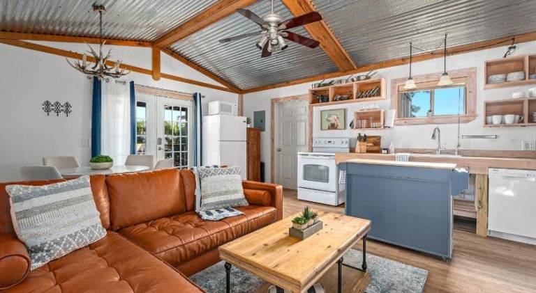 House with 2 rooms for 4 persons — photo 3