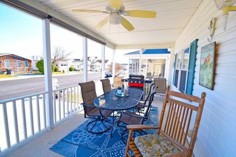 Beautiful house with jacuzzi & pool | Pets are welcome — photo 2