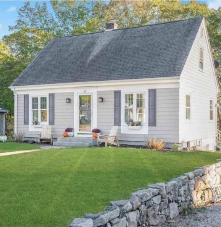 House  Pawcatuck