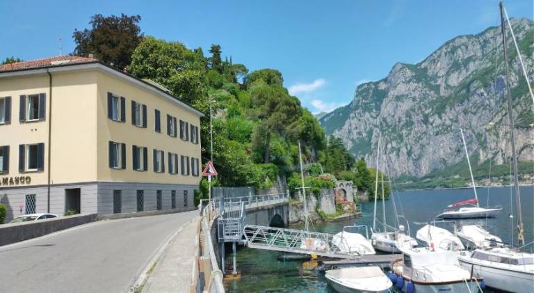 Holiday apartment with 1 room for 4 persons in Malgrate