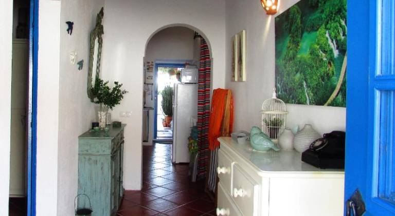Lovely vacation home with barbeque, yard & terrace | Pets are welcome — photo 5