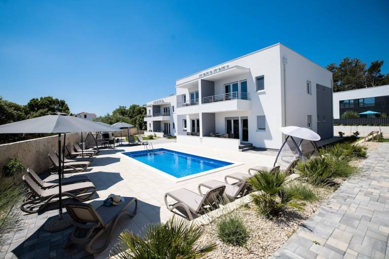 Apartment Vir
