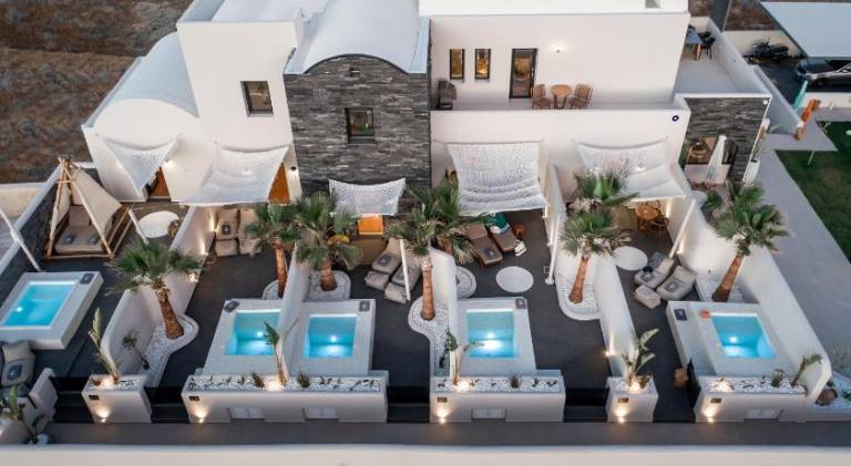 Lodge Santorini