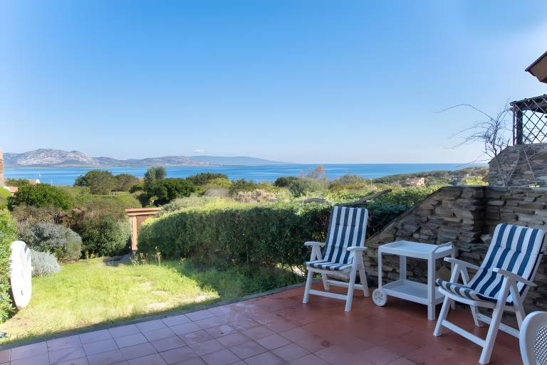 Holiday Home 'I Lentischi C13' with Sea View, Private Terrace and Air Conditioning in Stintino