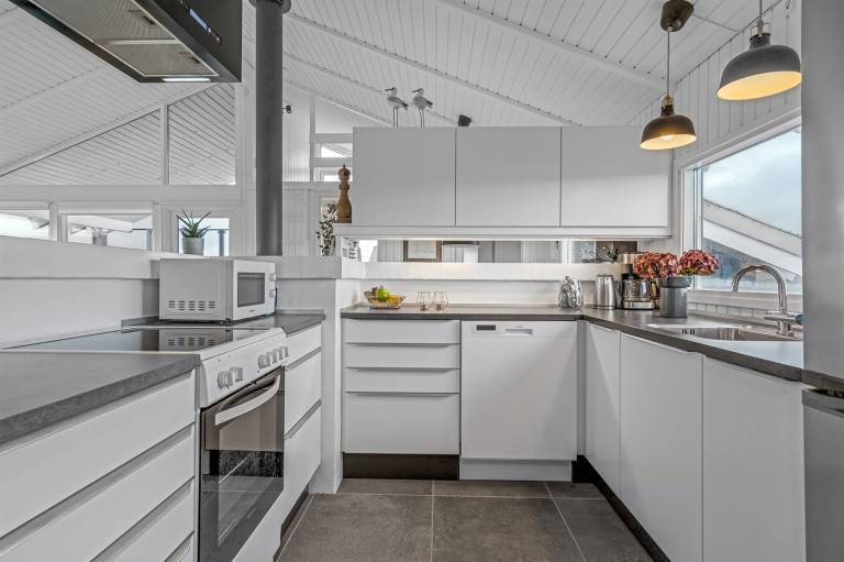 Family-oriented vacation home with sauna, terrace & private pool | Close to the beach | Pets are welcome — photo 5