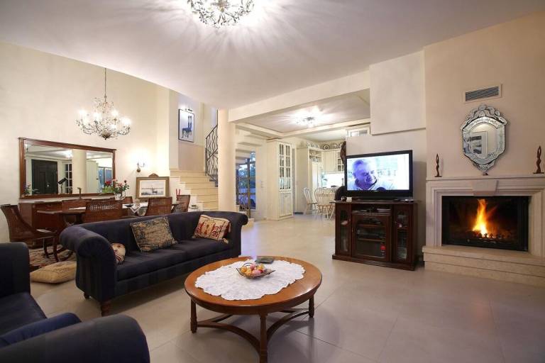 Villa with BBQ, yard & patio | Suitable for remote work — photo 2